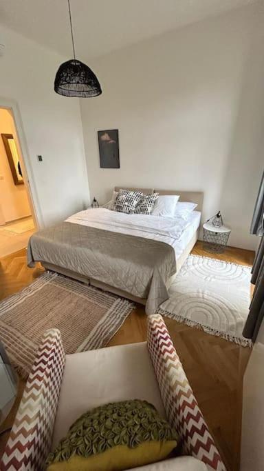 Cute With The Terrace And Ac Praag